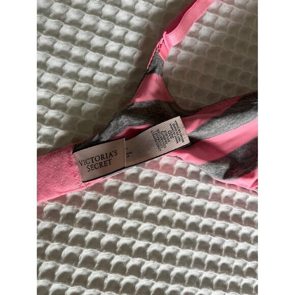 Victoria’s Secret Bra - Picture 4 of 4